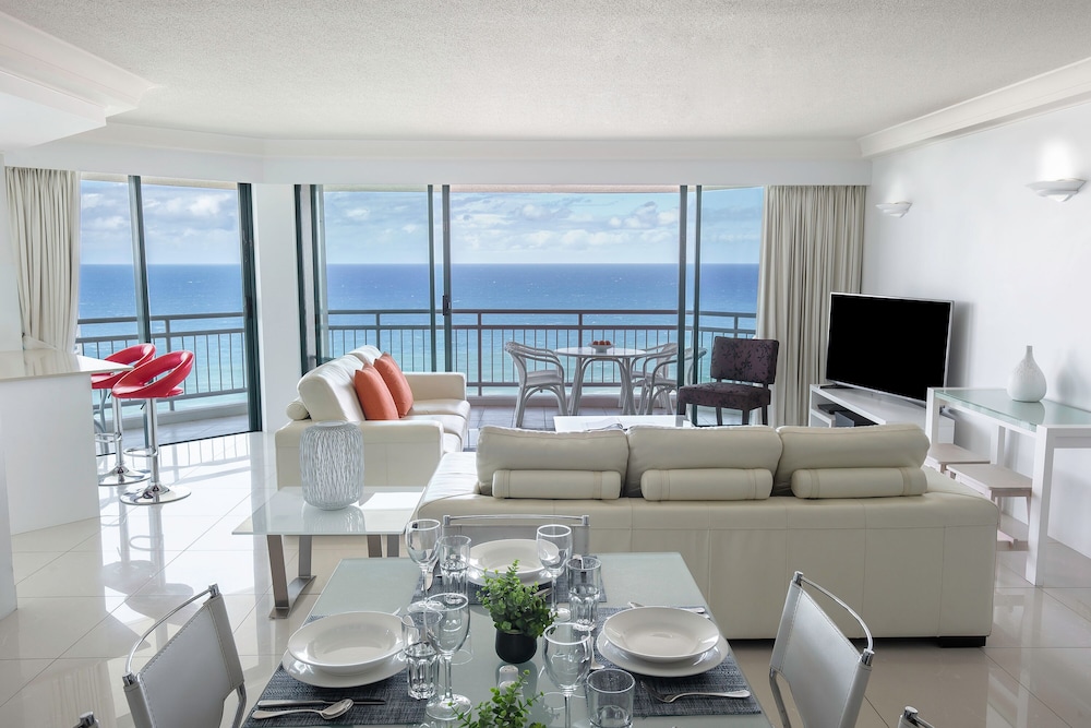 Mantra Crown Towers Surfers Paradise 77/95