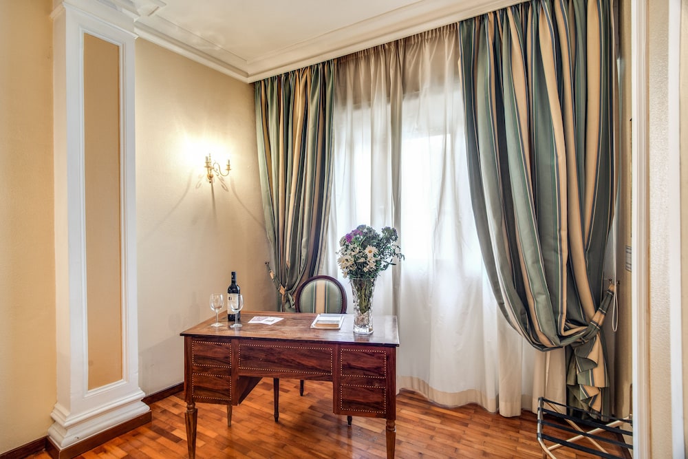 Hotel City Palazzo Dei Cardinali 51/80