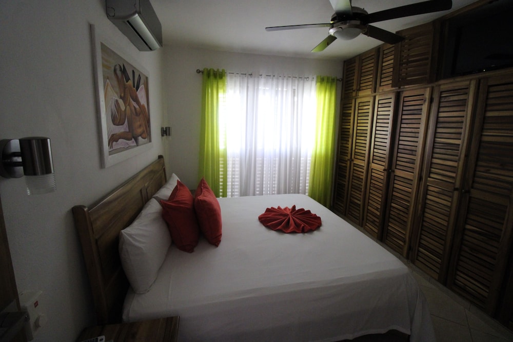 Albachiara Hotel 45/75