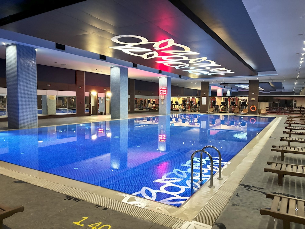Ommer Hotel 42/76