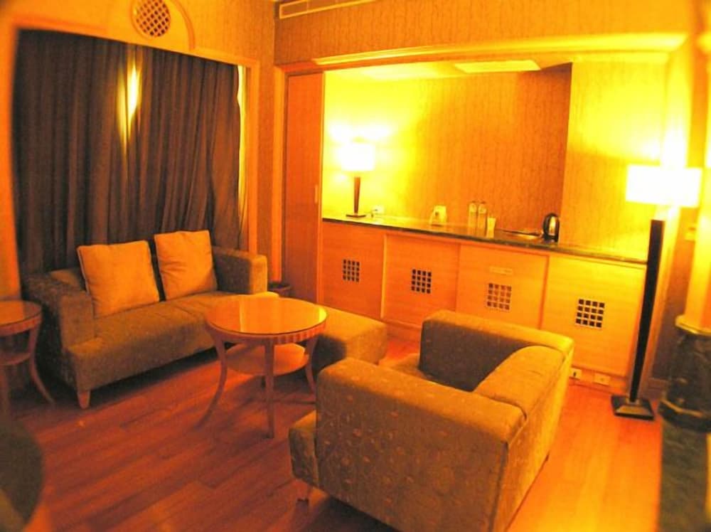 Changsing Business Motel 22/33