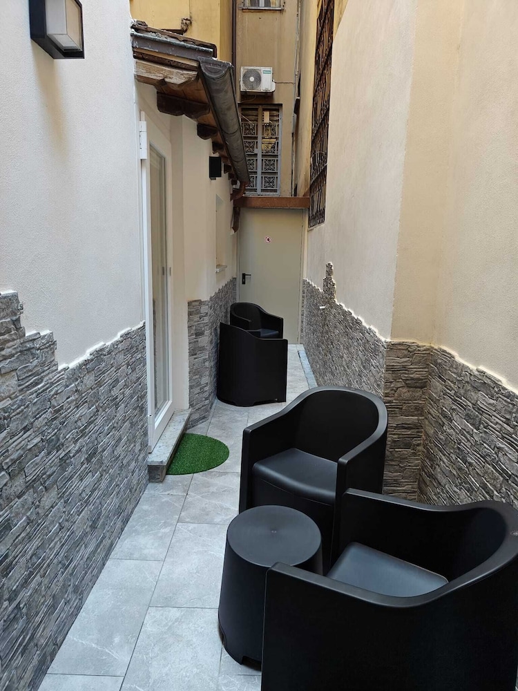 Domus Roxy 21/30