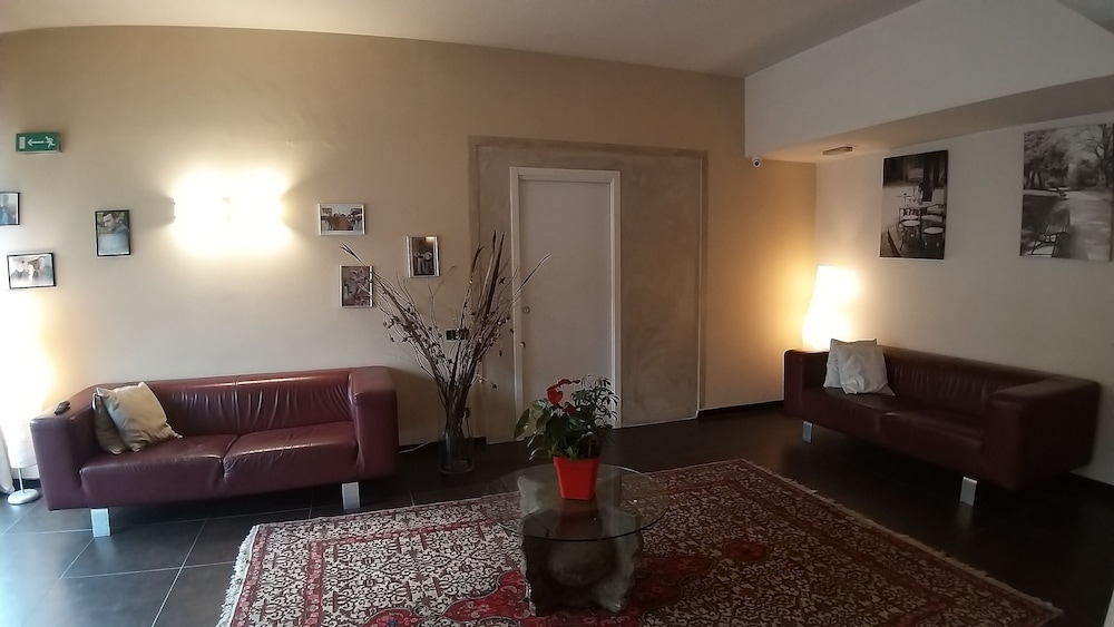 Hotel Cavalieri Del Tau 34/50