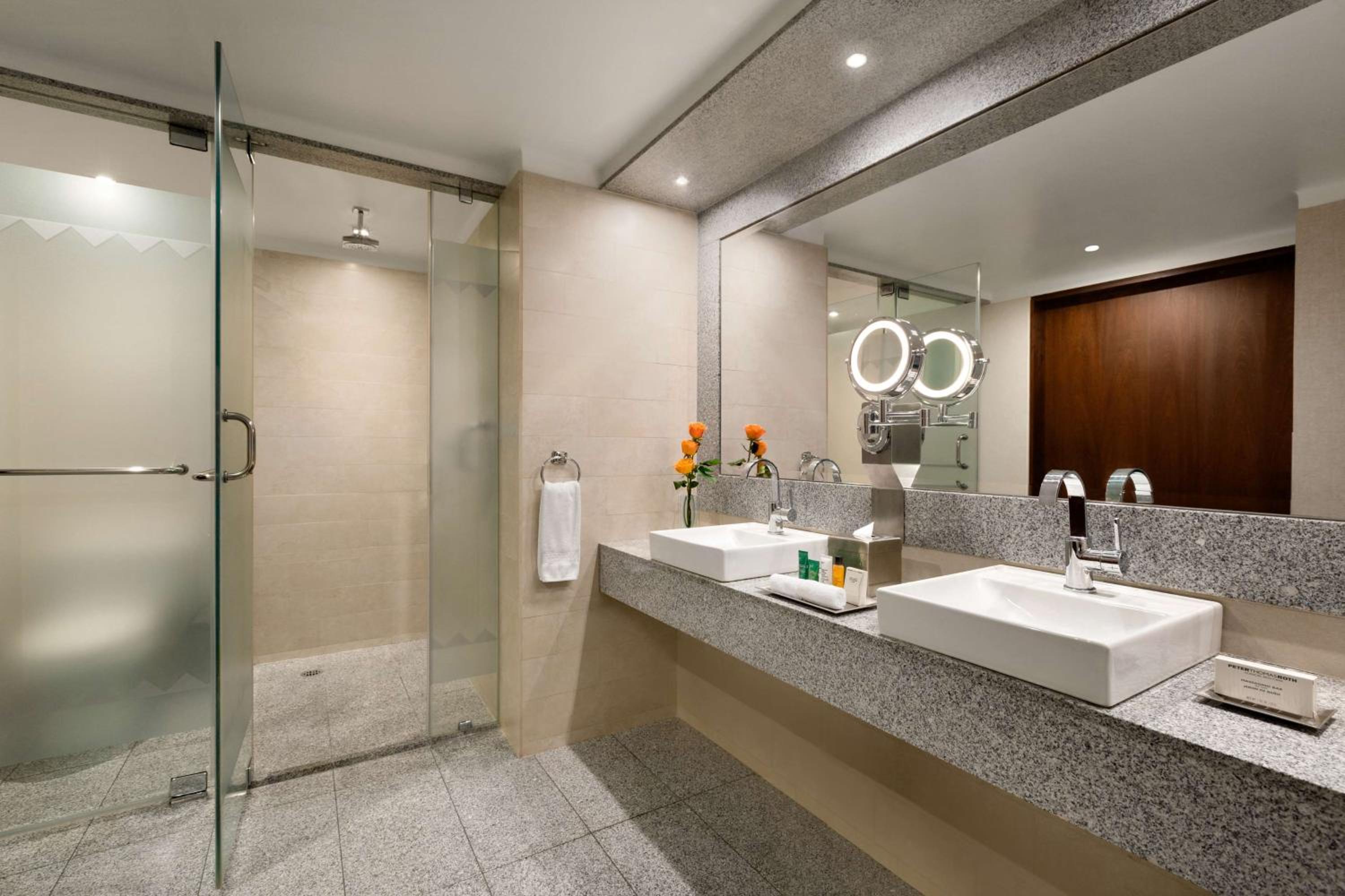 PREMIUM, EXECUTIVE, SUITE, KING BED