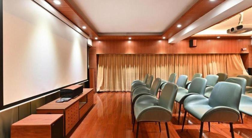 GreenTree Inn Beijing Fengtai District East Avenue Express Hotel 56/62