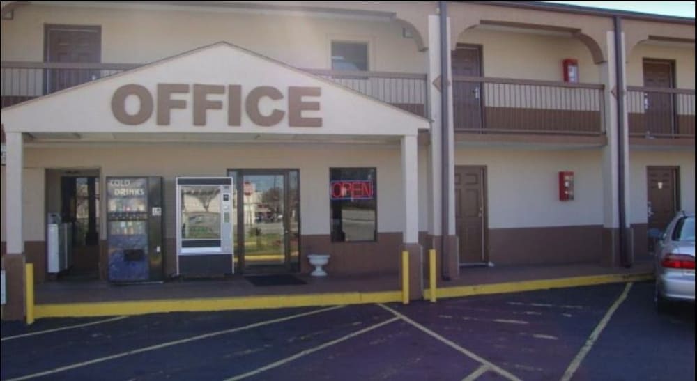 Budget Inn Express photo1