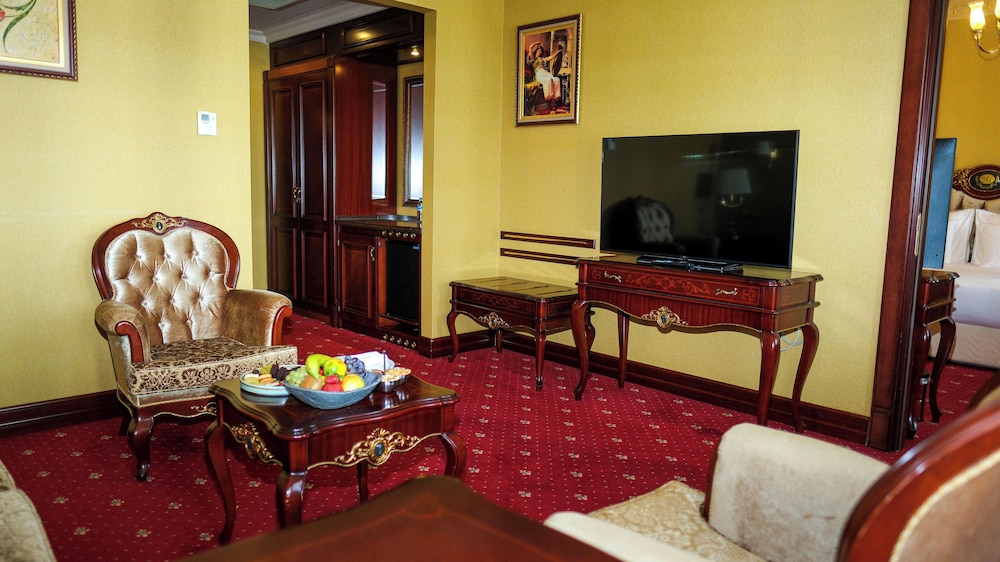 MEYRA PALACE 46/69