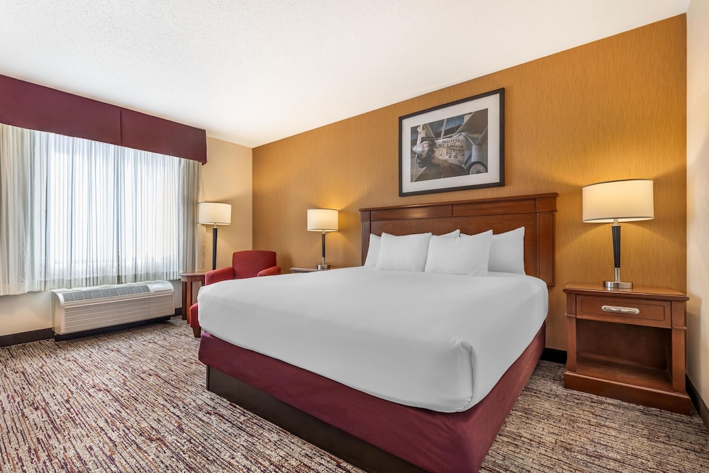 Drury Inn and Suites St Louis Forest Park 10/49