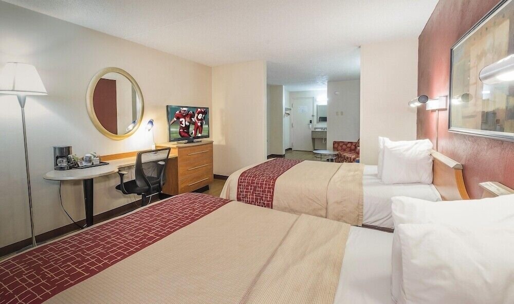 Red Roof Inn and Suites Cleveland - Elyria 27/64