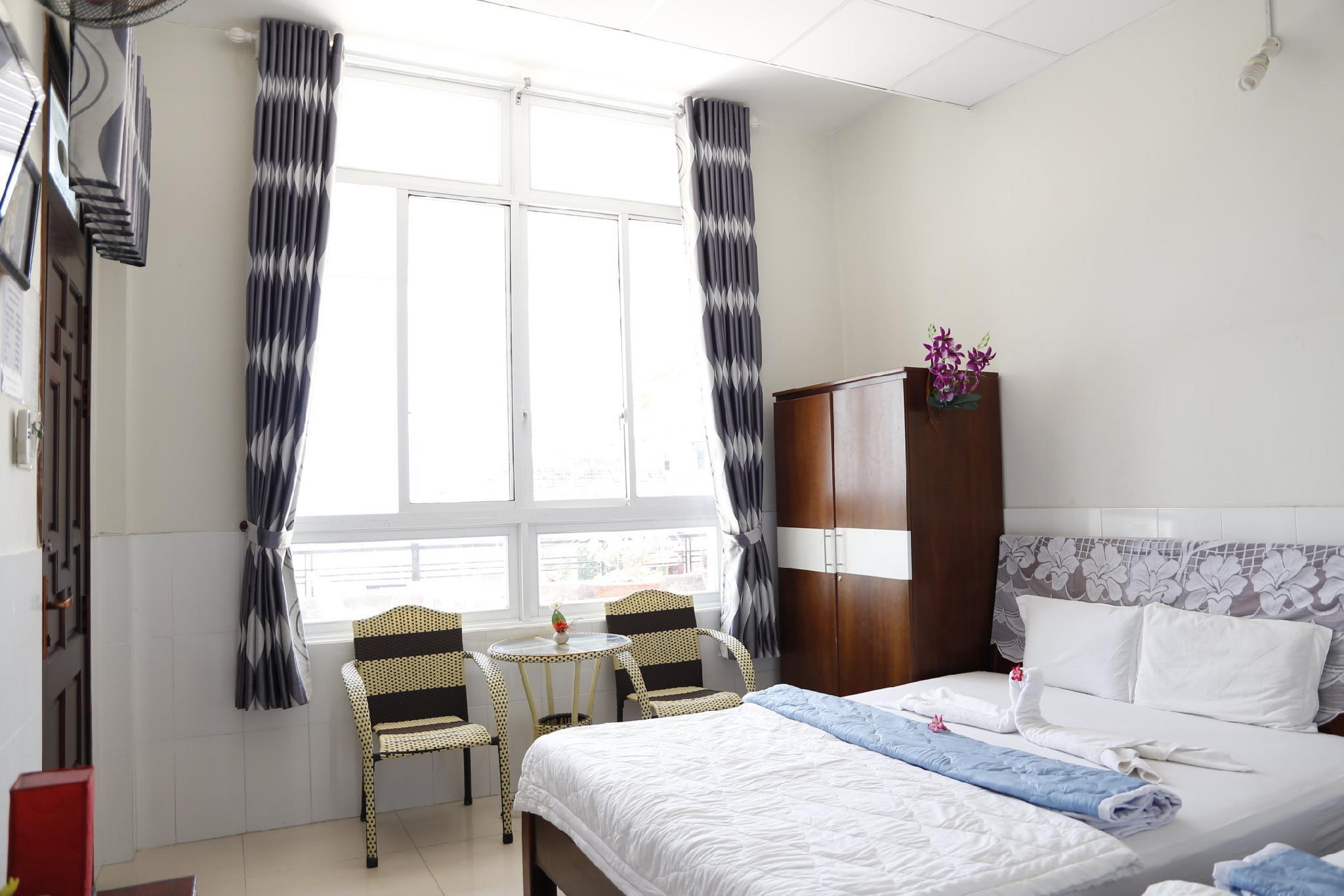 Room, Quadruple