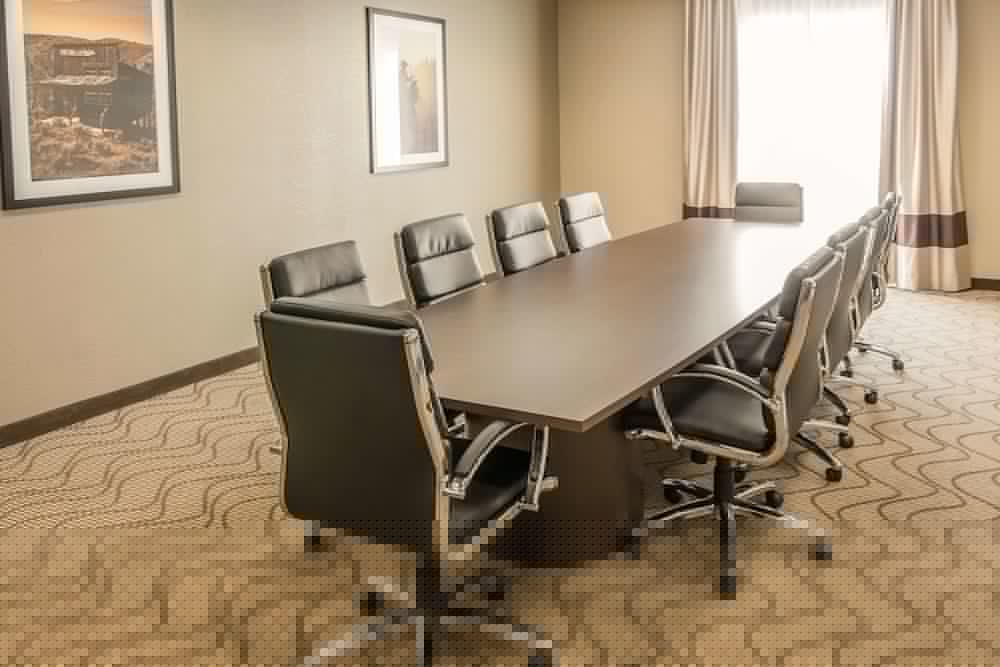 Comfort Suites Dodge City, KS 37/39