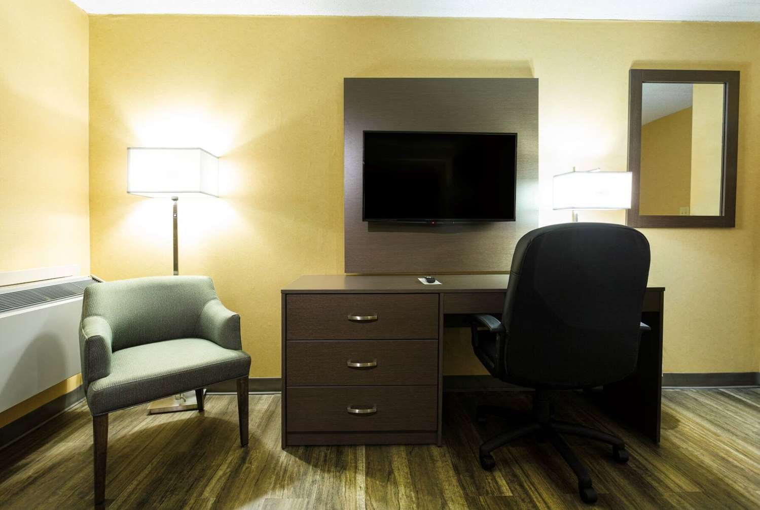 Days Inn by Wyndham Fallsview 31/41