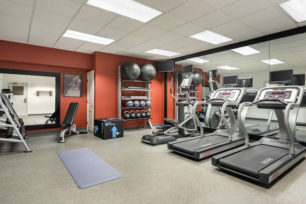 Homewood Suites by Hilton Erie 17/42