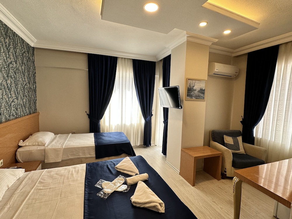 Serenity Suit Hotel 18/50