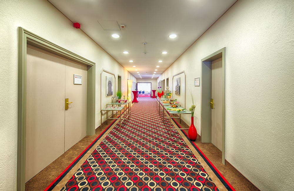 LEONARDO HOTEL KARLSRUHE 8/69