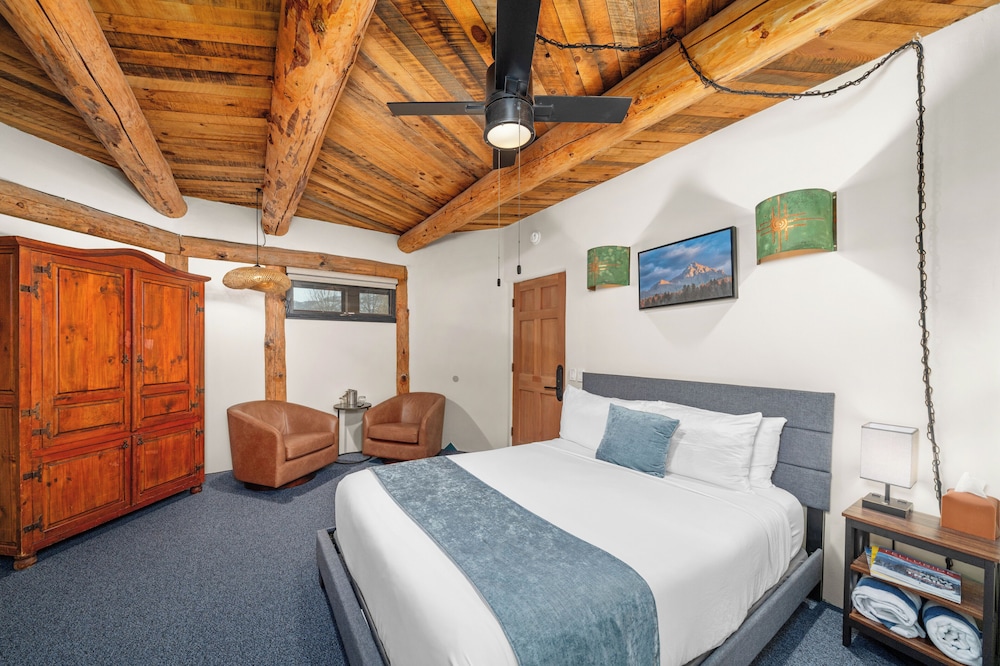 Chipeta Solar Springs Resort 24/51
