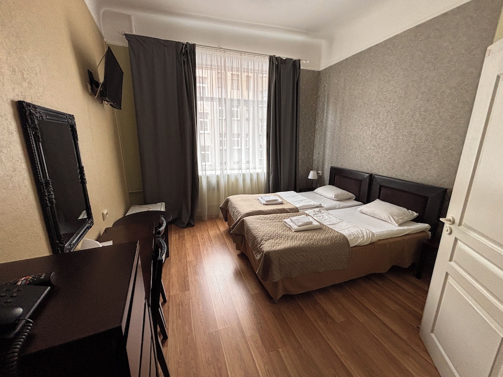 Viktorija Hotel 16/50