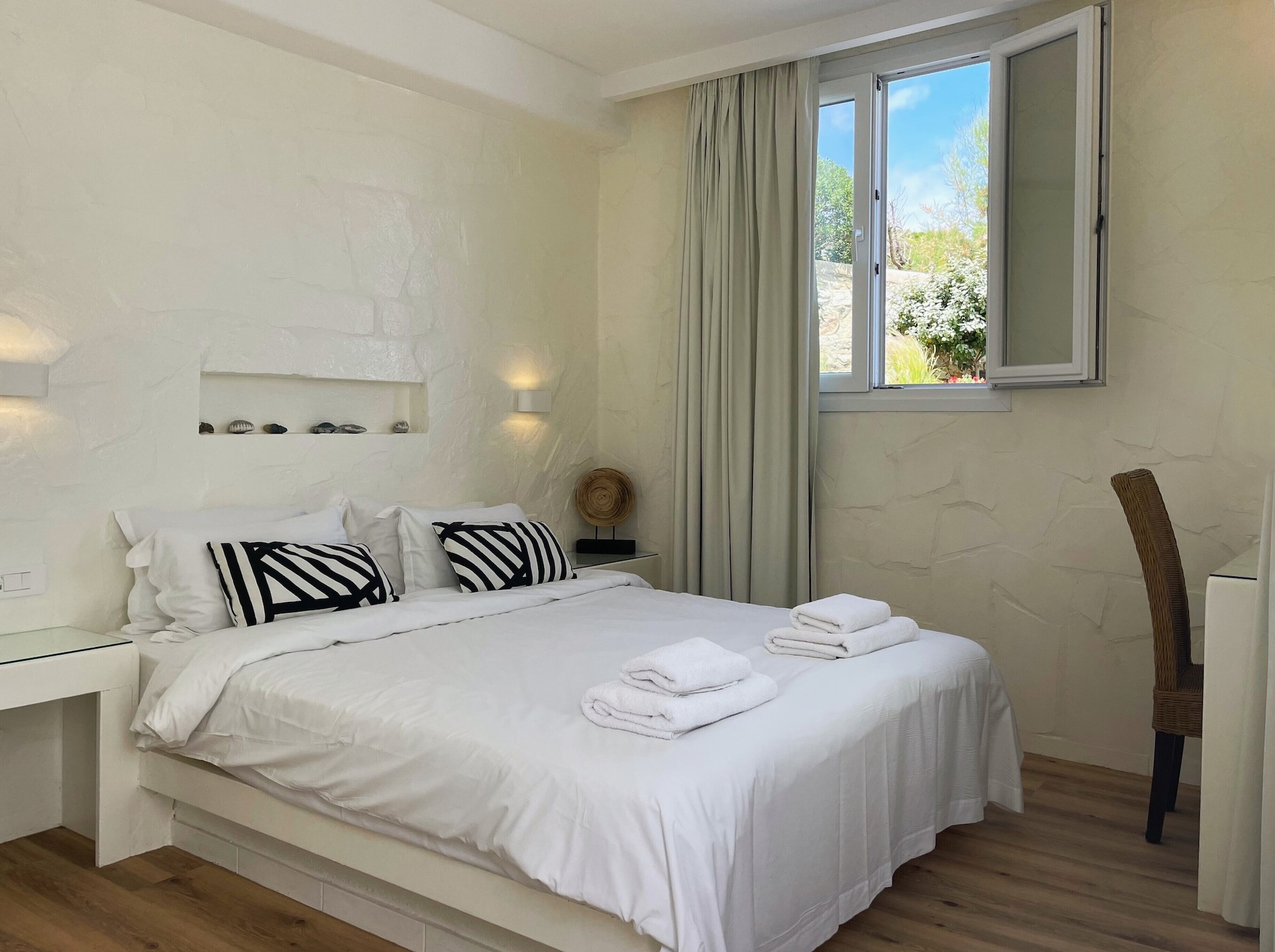Economy, Double Bed