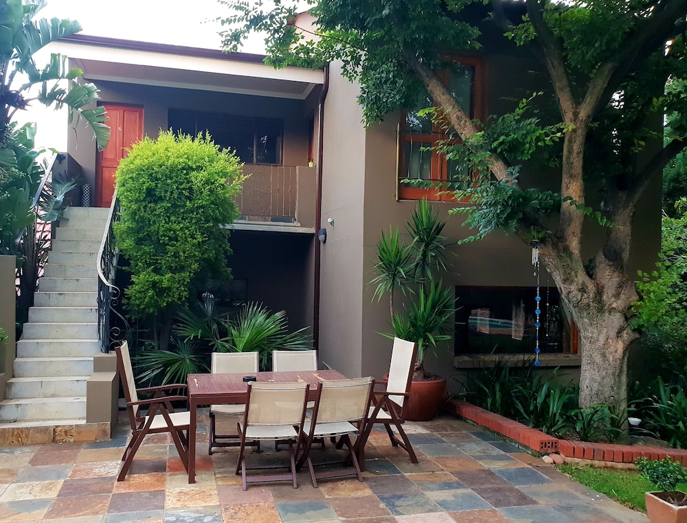 Moonflower Cottages 4/71