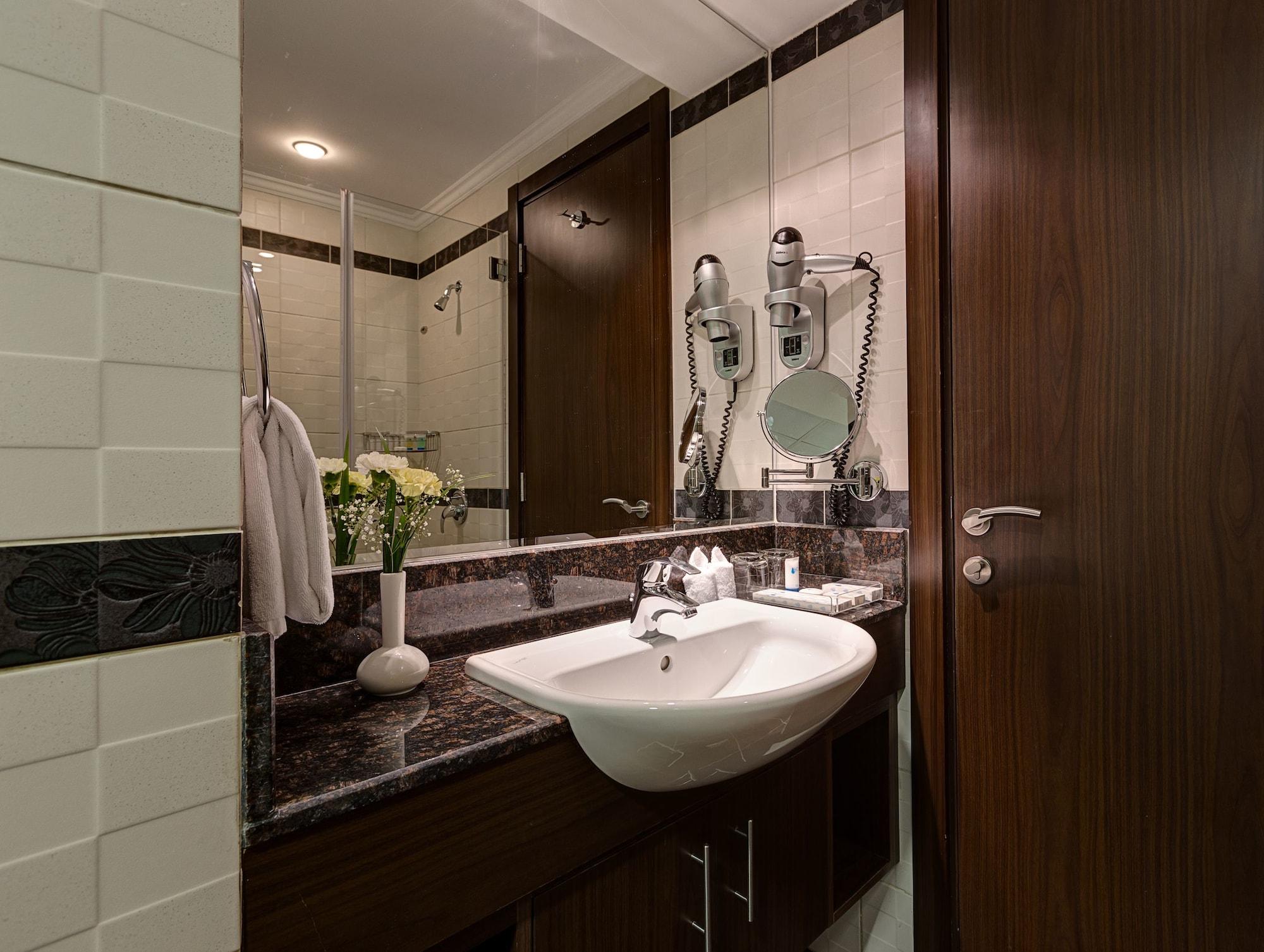 Two Bedroom Apartment with Balcony