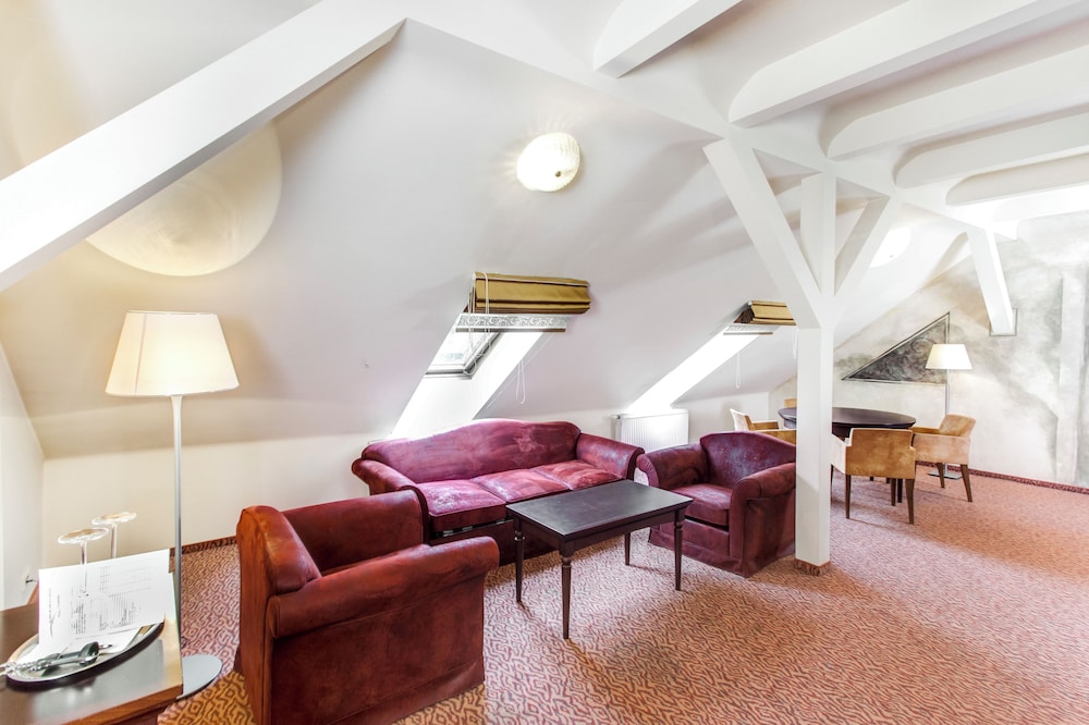 Mabre Residence Hotel 54/82