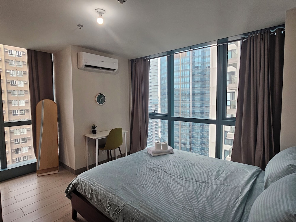 One Uptown Residence Bgc 40/50