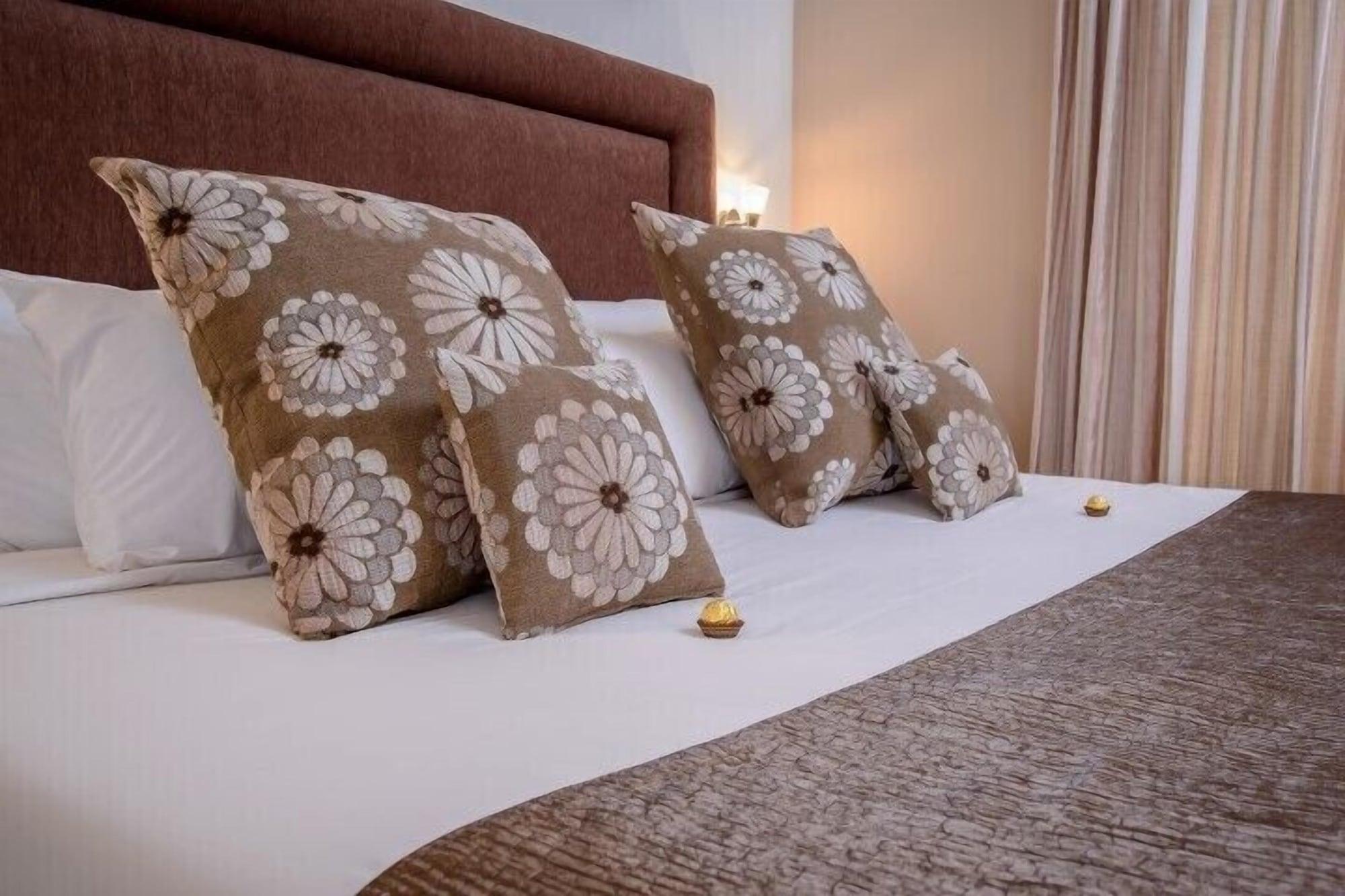 The Cycad Lodge & Chalets 18/50