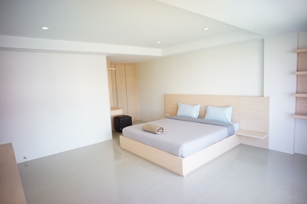 The Precious Apartment 23/66