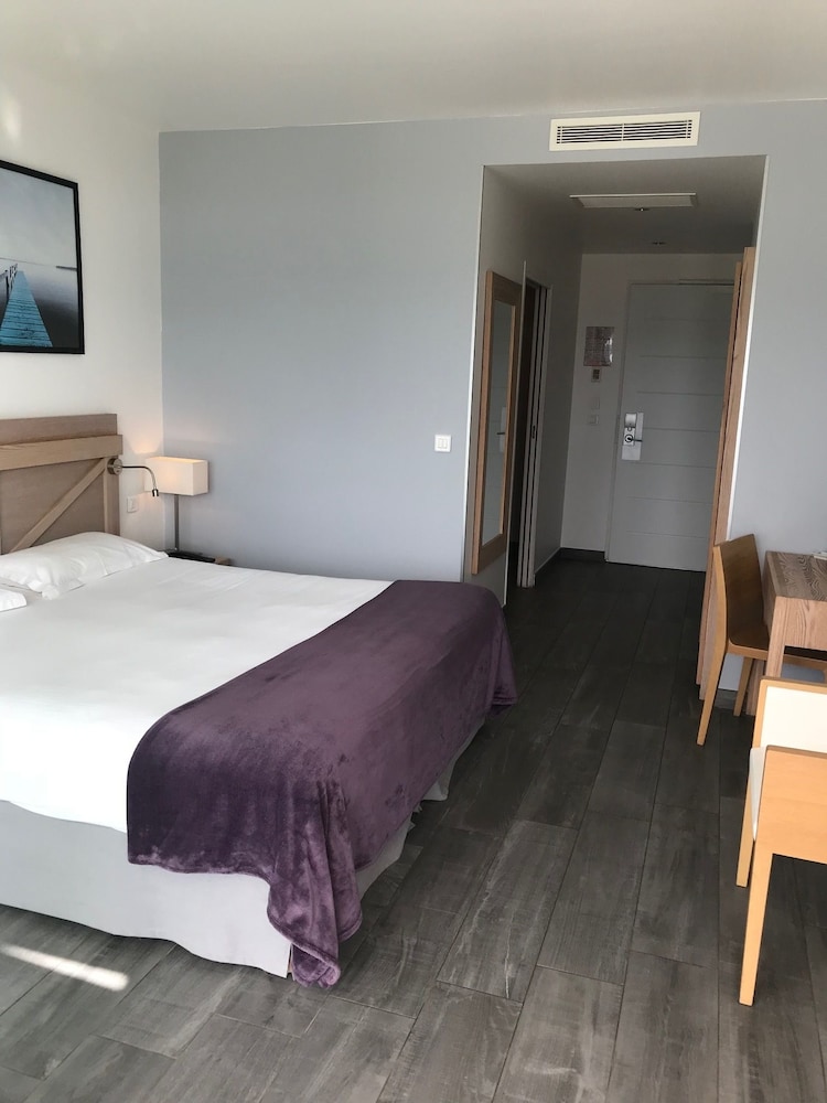 Hotel Carre Noir 8/50