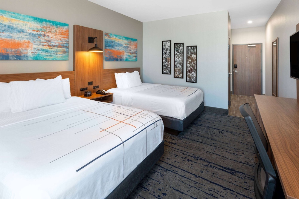 La Quinta Inn & Suites by Wyndham Frisco 9/39