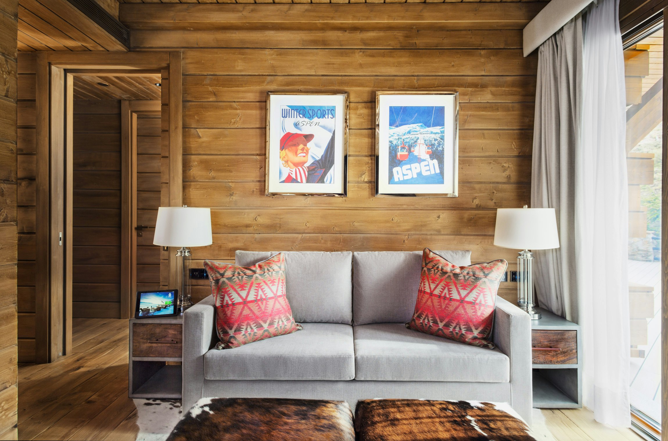 Deluxe, Lodge, Suite