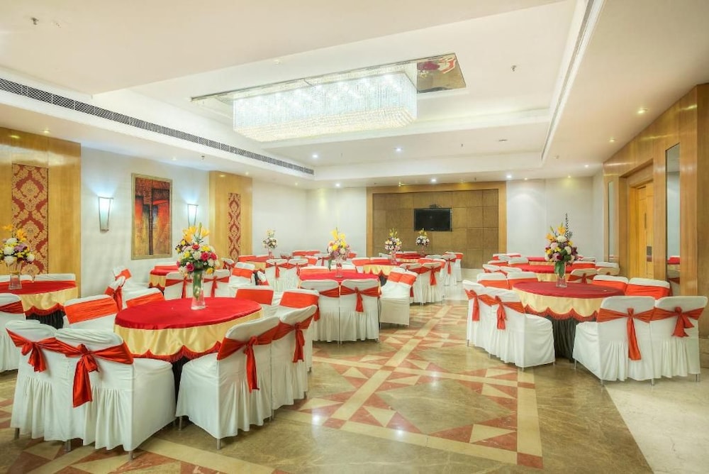 Hotel Western Court Panchkula 33/50