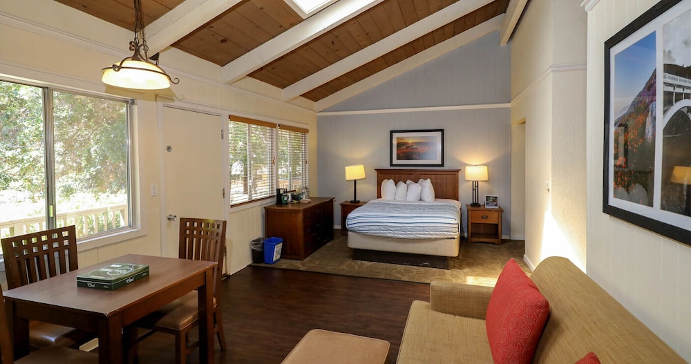 Big Sur Lodge 22/67