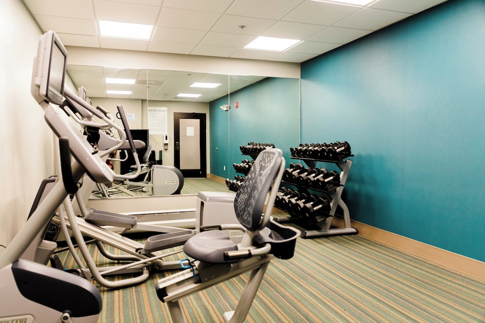 Holiday Inn Express Hotel and Suites Greenville 38/64
