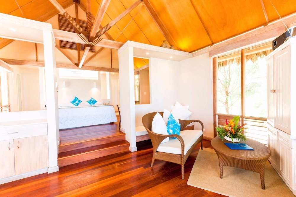 Little Polynesian Resort 34/64