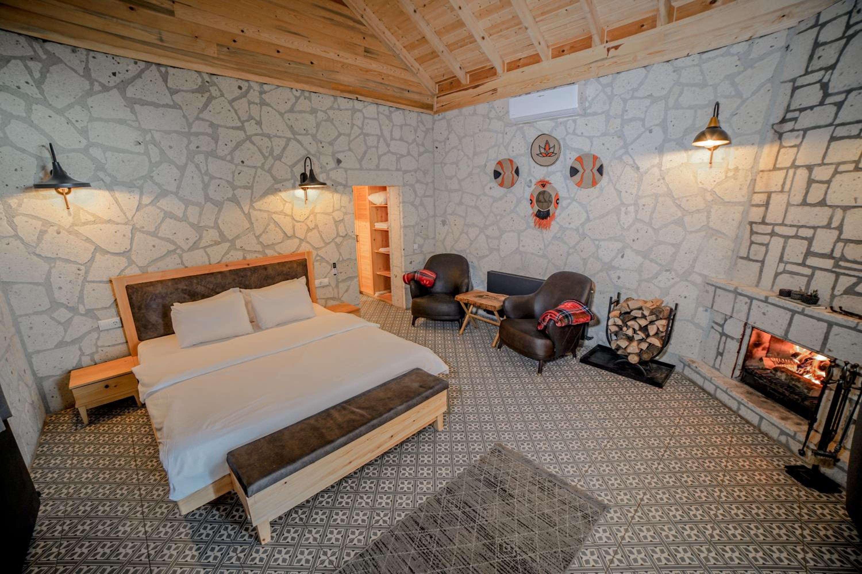 Pino Mar Luxury Bungalows 2/23