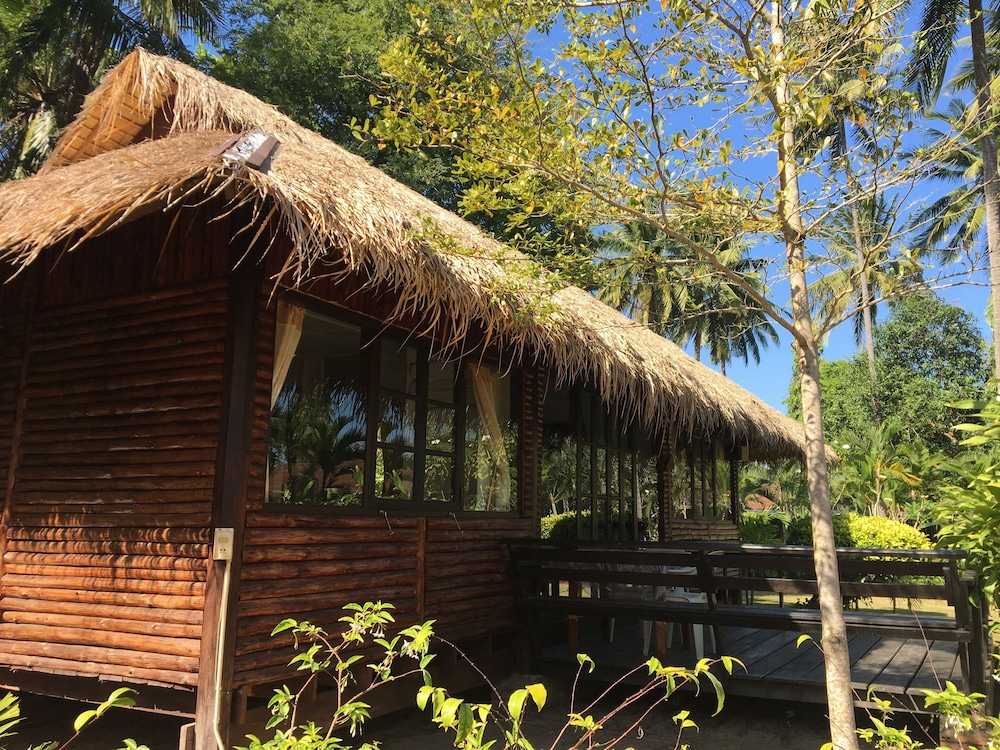 Suan Ban Krut Beach Resort 13/66