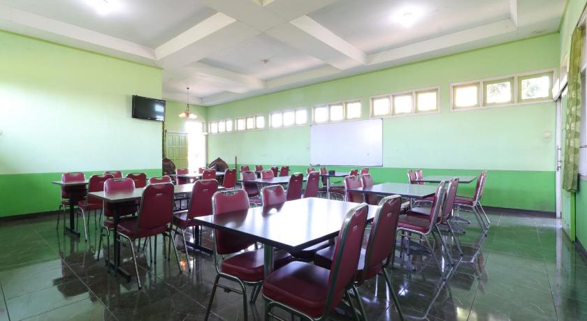 Cantik Hotel 43/53