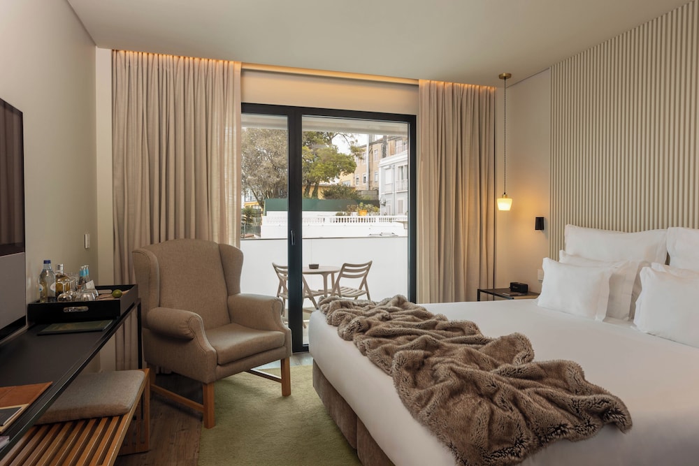 Superior, Queen Bed