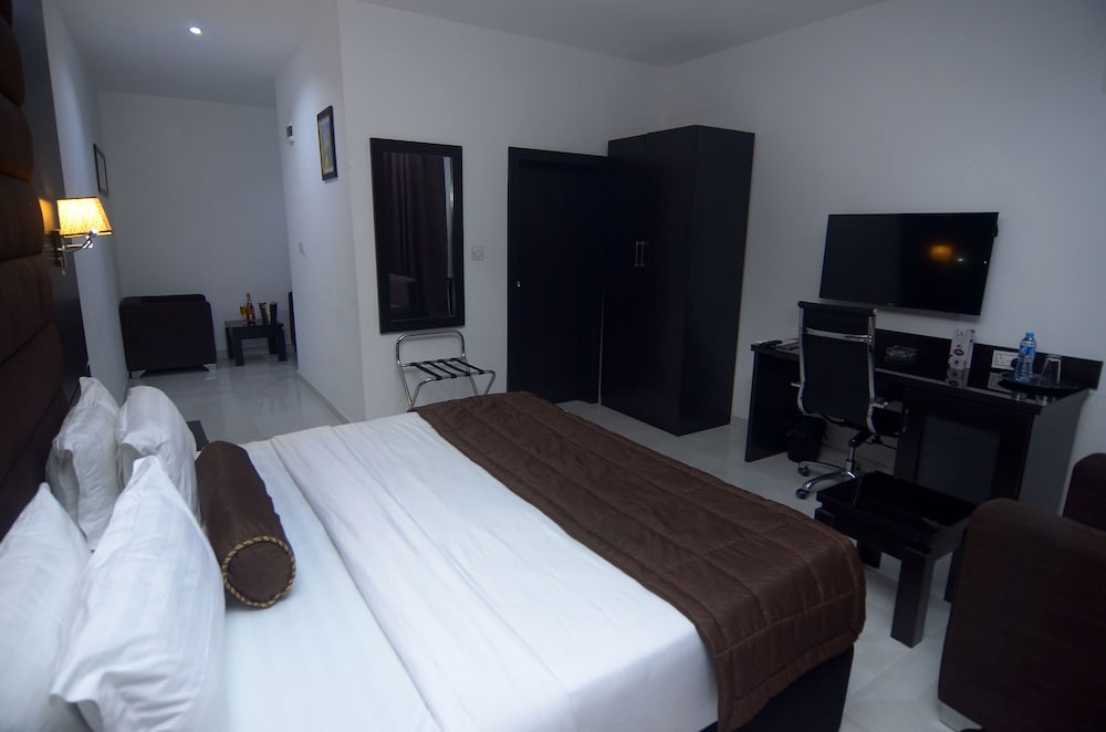 Hillsbay Hotels 8/24