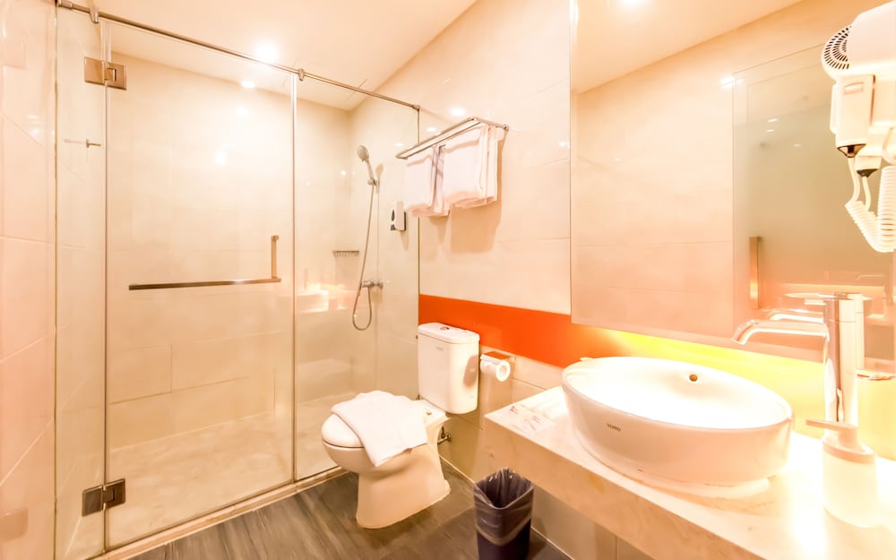 Juno Hotel Jatinegara 8/49