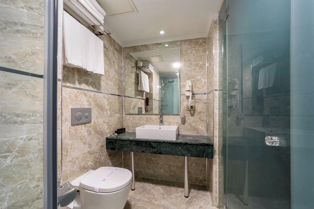 Great Fortune Hotel & SPA 69/70