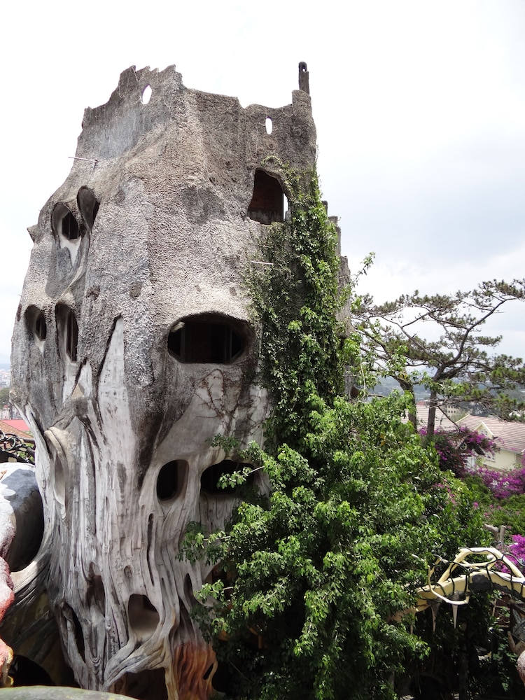 Crazy House 2/66