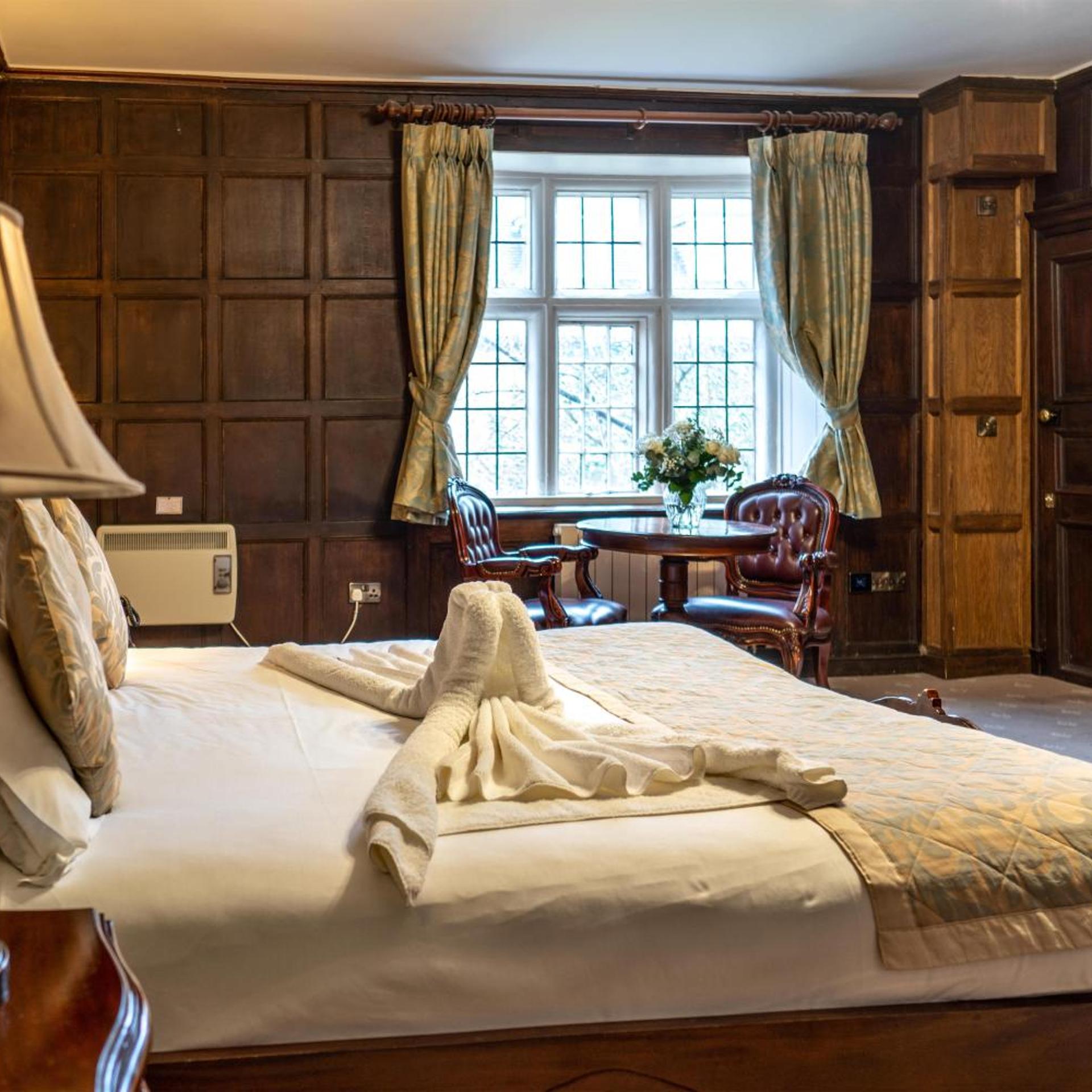 Executive, King Bed, Main Building