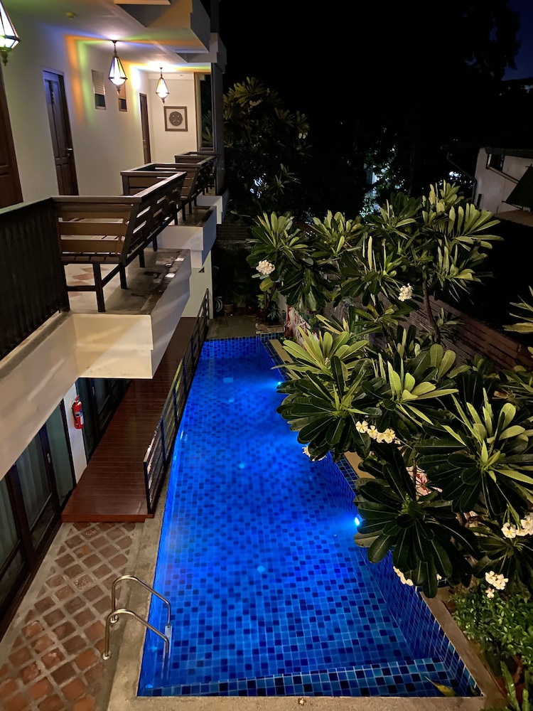 Baan Ratchiangsaen 46/56