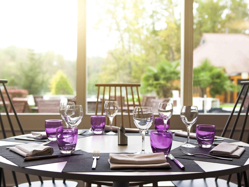 NOVOTEL FONTAINEBLEAU URY 35/51