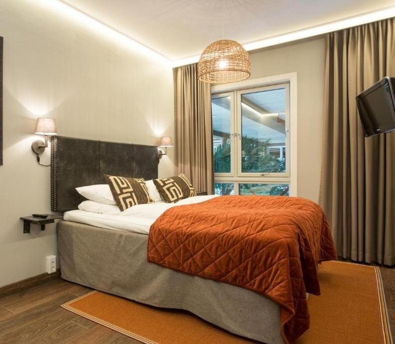 Room, Double Bed