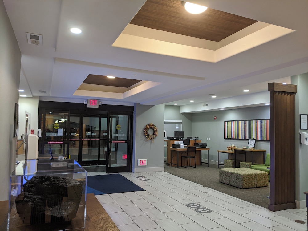 Holiday Inn Express & Suites Claypool Hill (Richlands Area) 52/63