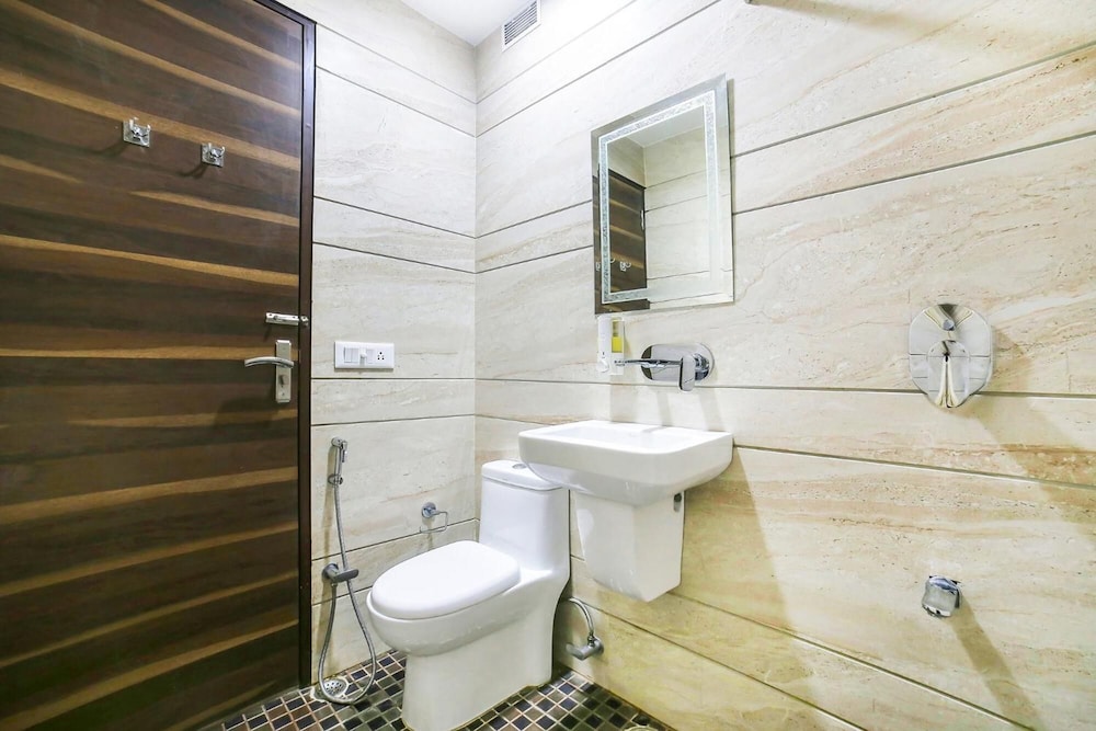 Fabhotel Sapphire Inn Mansarovar 48/50