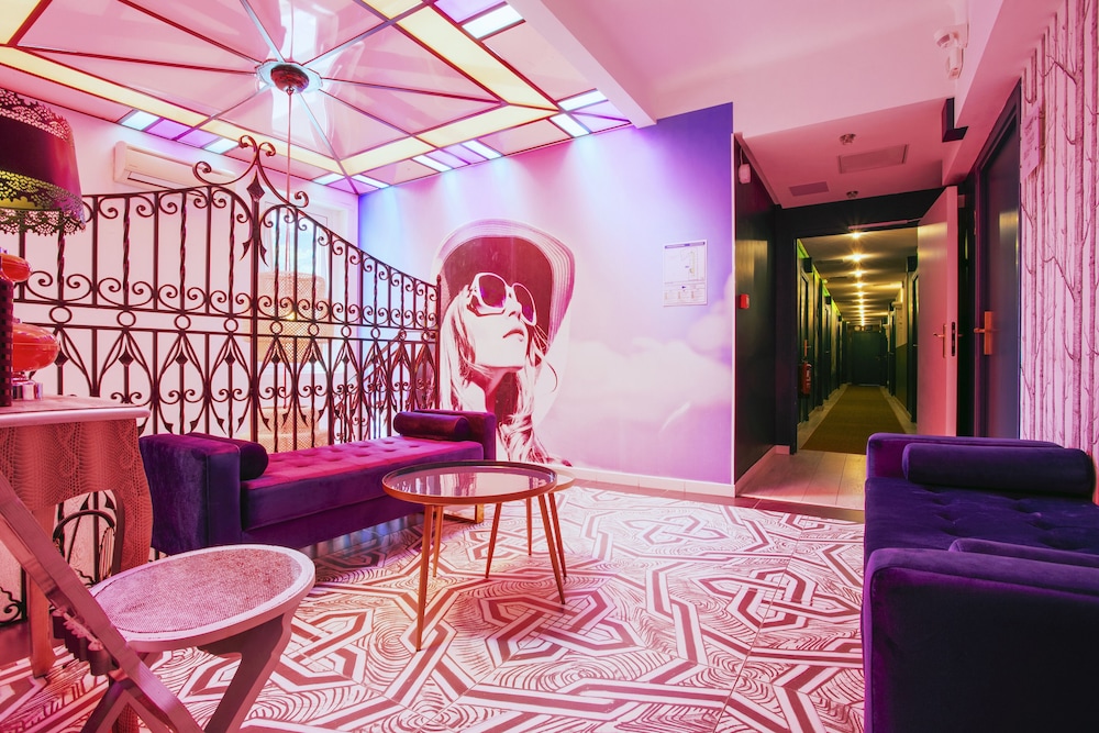Hotel Mademoiselle 31/50